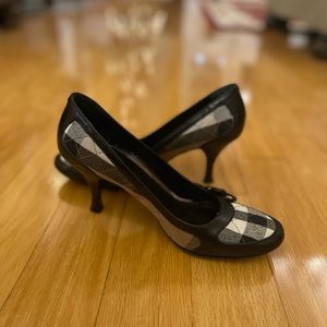 Burberry Pump - normal wear and tear